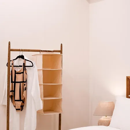Apartment Plinthos *